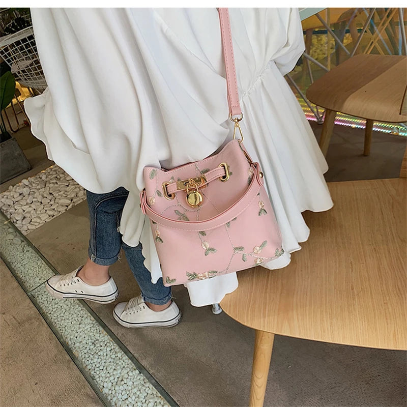 Flowers Embroidery Bucket Lace Crossbody Bag