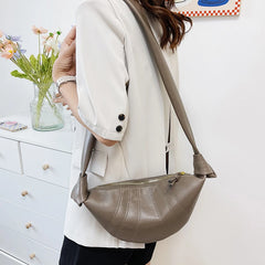 Women Crossbody Bag Dumplings Chest Shoulder Bag Zip Pouch Small Satchel