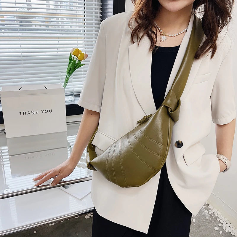Women Crossbody Bag Dumplings Chest Shoulder Bag Zip Pouch Small Satchel