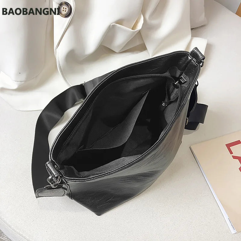 Women Crossbody Bag PU Leather Wide Strap Bucket Shoulder Bags