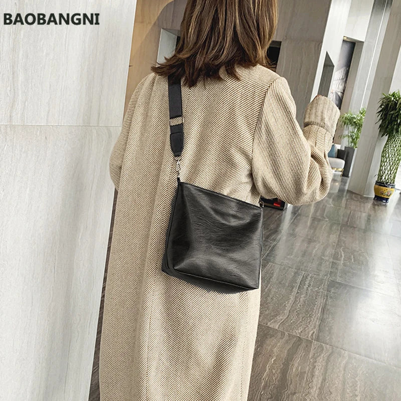 Women Crossbody Bag PU Leather Wide Strap Bucket Shoulder Bags
