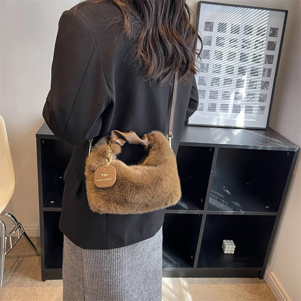 Women Faux Fur Crossbody Handbag Plush Shoulder Bag Zipper Lady's Messenger