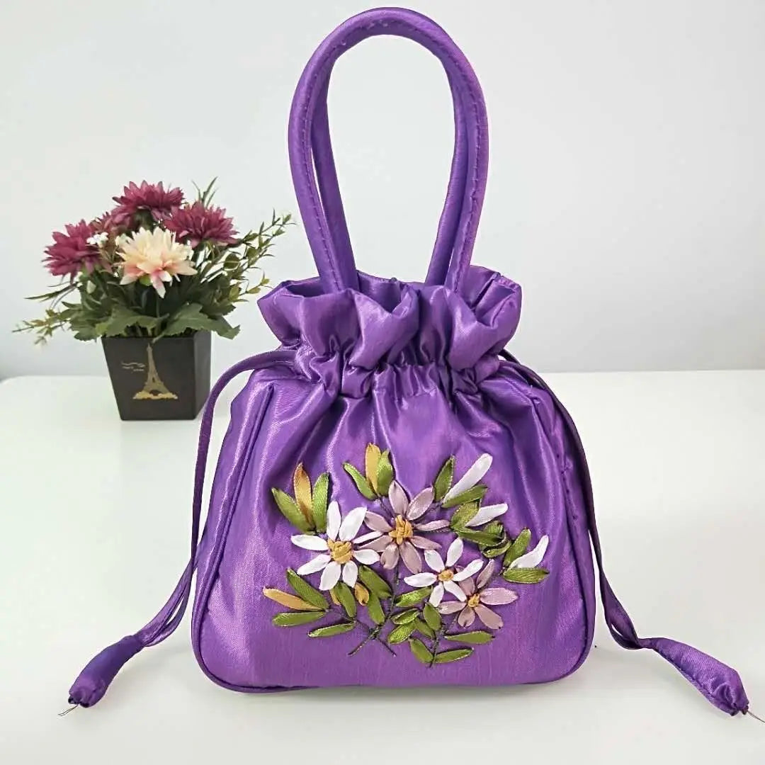 Hand-embroidered Silk Handbag Ethnic Style Clutch