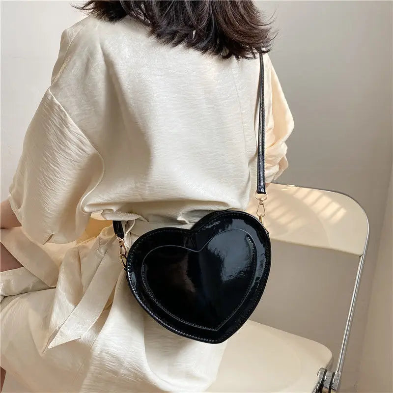 Women Heart-shaped Crossbody Bags Small Shoulder Bags Ladies Evening Clutch