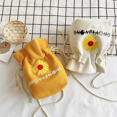 Women Canvas Messenger Bag Daisy Shoulder Bag Student Fairy Crossbody Bag