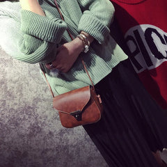 Retro Oil Leather Women Shoulder Bag Triangle Lock Handbag