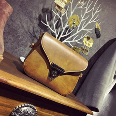 Retro Oil Leather Women Shoulder Bag Triangle Lock Handbag