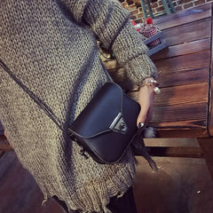 Retro Oil Leather Women Shoulder Bag Triangle Lock Handbag