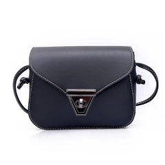 Retro Oil Leather Women Shoulder Bag Triangle Lock Handbag