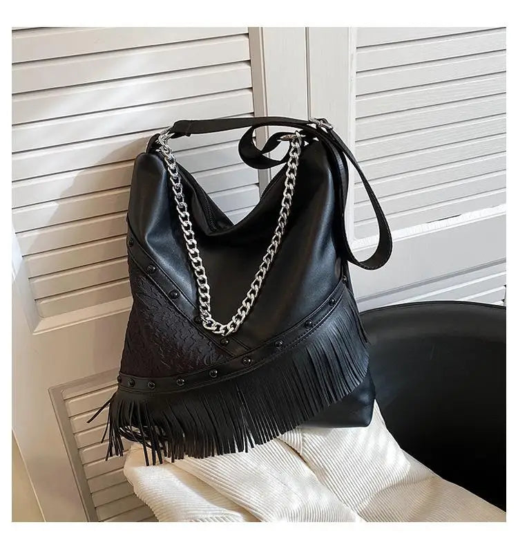 Punk Style Shoulder Bag Large Capacity Bucket Handbag Tote Crossbody Travel Purs