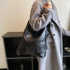 Punk Style Shoulder Bag Large Capacity Bucket Handbag Tote Crossbody Travel Purs