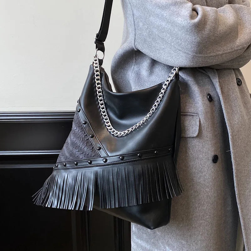 Punk Style Shoulder Bag Large Capacity Bucket Handbag Tote Crossbody Travel Purs