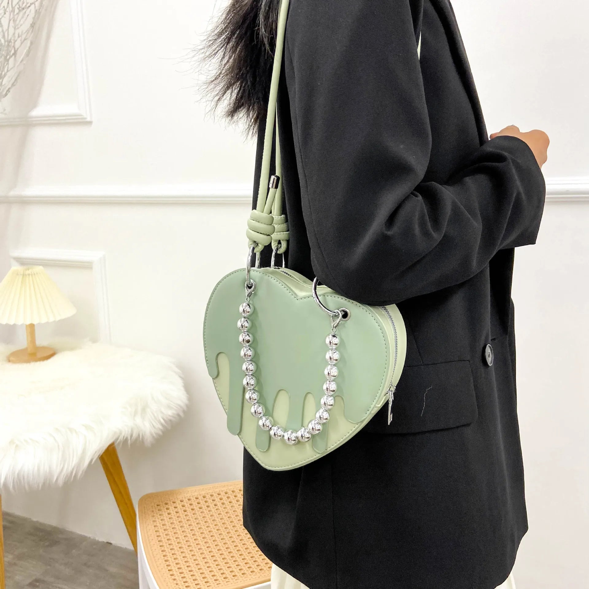 Heart Shape Shoulder Bag Women Chain Crossbody Bag Ladies Purse Clutch