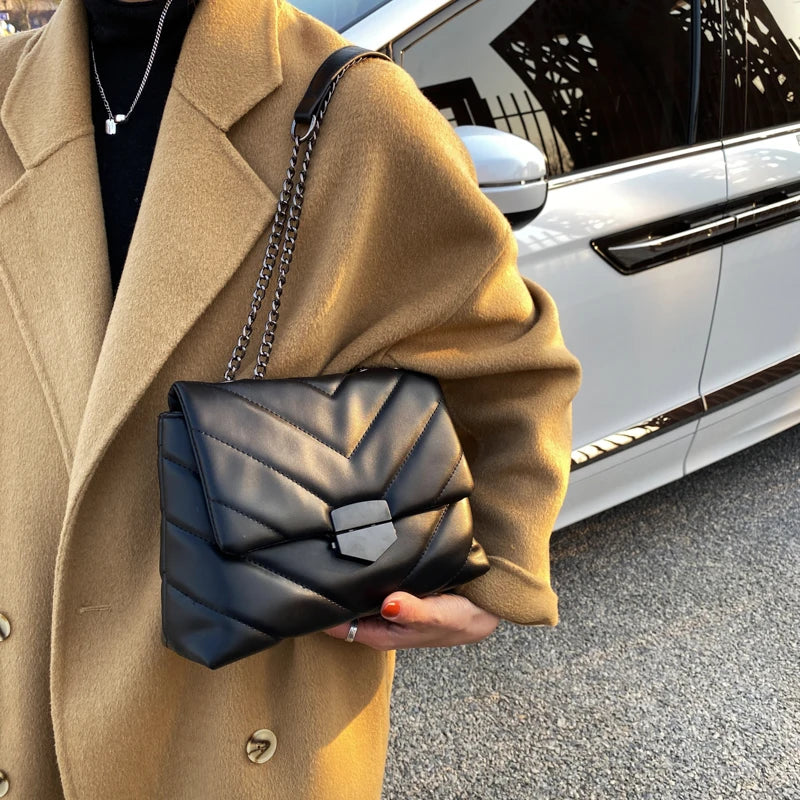Women Retro Shoulder Bag Handbags Female's Shoulder Bag Chain Leather Totes