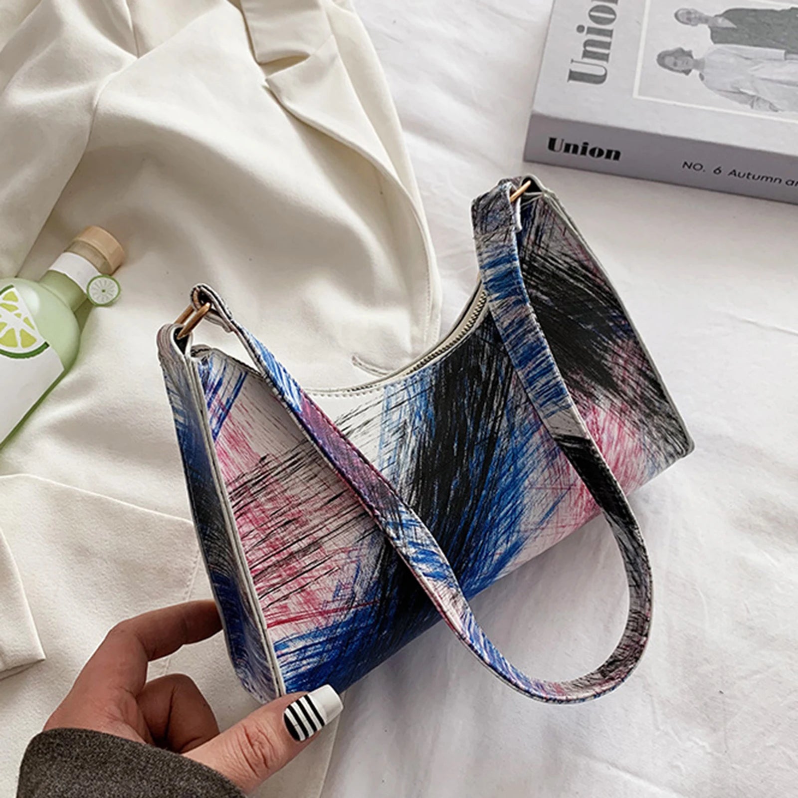 Women Retro Shoulder Bag Graffiti Print Lightweight Clutch Handle