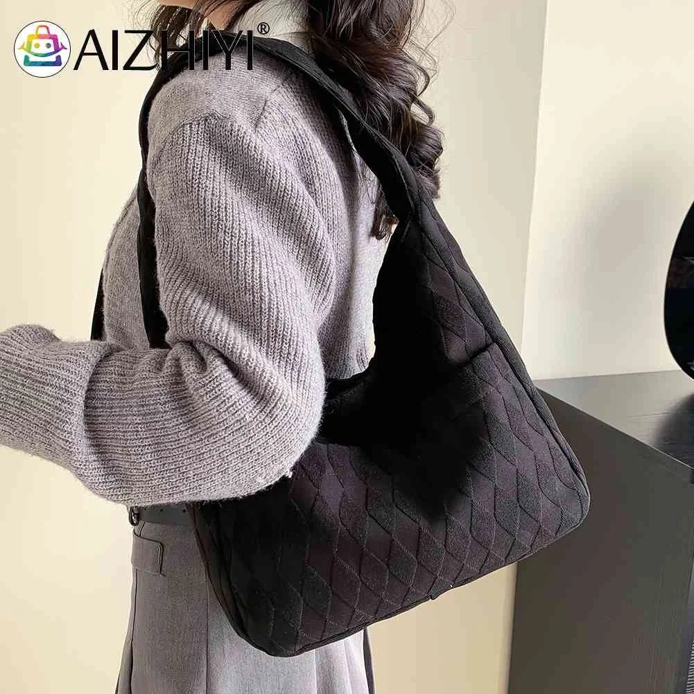 Casual Hasp Rhombus Top-handle Bag for Daily Travel