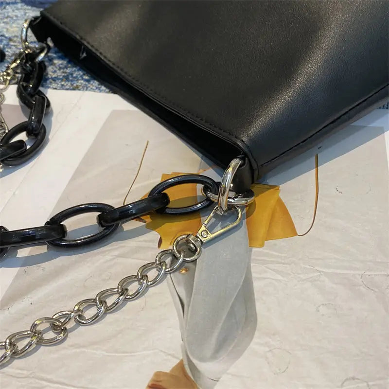 Vintage Cross-body Chain Handbags PU Texture Totes Large Capacity