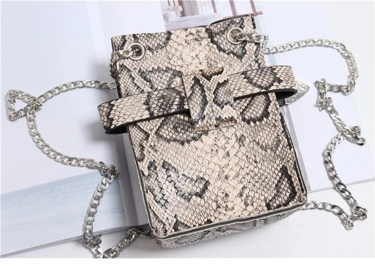 Serpentine Fanny Pack for Women Chain Messenger Bag Belt Bag Plus Size