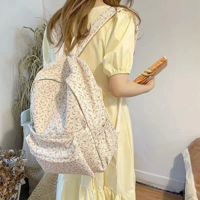 Women's Backpack Flower Tulip Casual Travel Bag for Teenage Girl