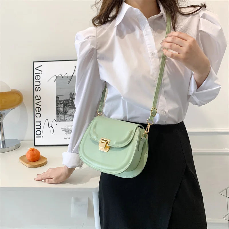Women's Retro Bag Lock Catch Shoulder Saddle Bag