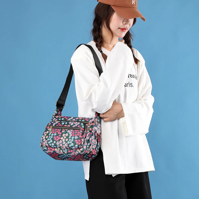 Multi-layer Large Capacity Nylon Shoulder Bag for Middle-aged Women