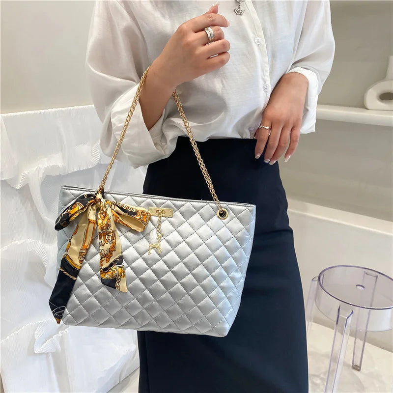 Women's Embroidered Chain One-shoulder Tote Bag