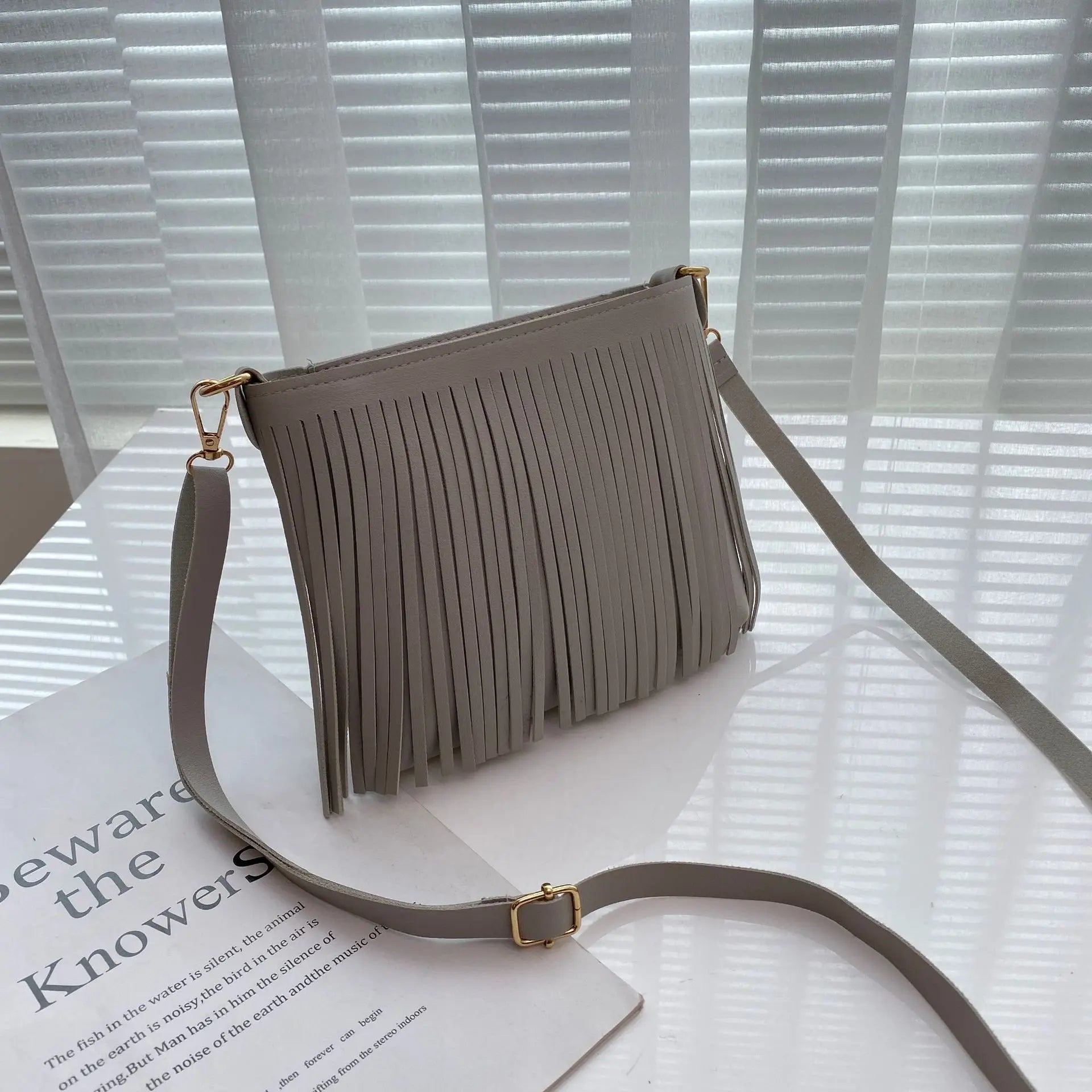 Women's Shoulder Bag PU Leather Tassel Messenger Phone Bag