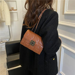 Women's Small Diamond Chain Crossbody Bag