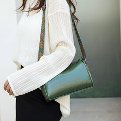 Famous Shoulder Bag Lock Chain Wide Straps Crossbody