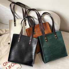 Women's Crocodile Pattern PU Leather Handbag
