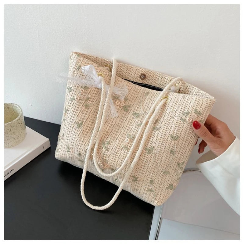 Women's Retro Art Handbag Straw Woven Shoulder Bag