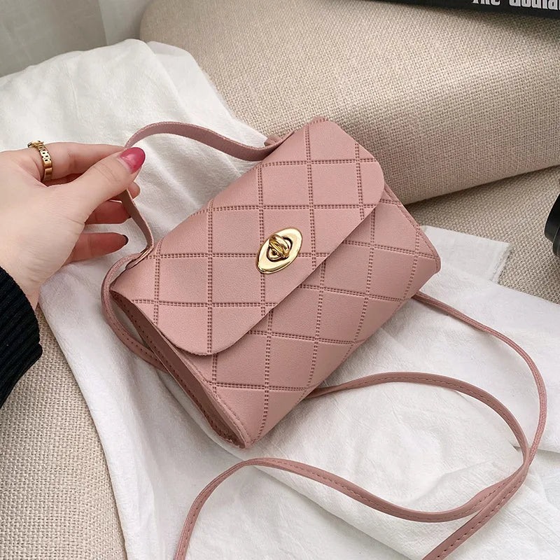Women's Embossed Shoulder Bag Retro Casual Totes