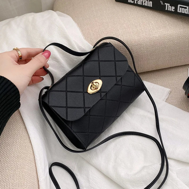 Women's Embossed Shoulder Bag Retro Casual Totes