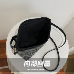 Women's Crocodile Stripe Cross-body Bag Retro Shoulder Bag