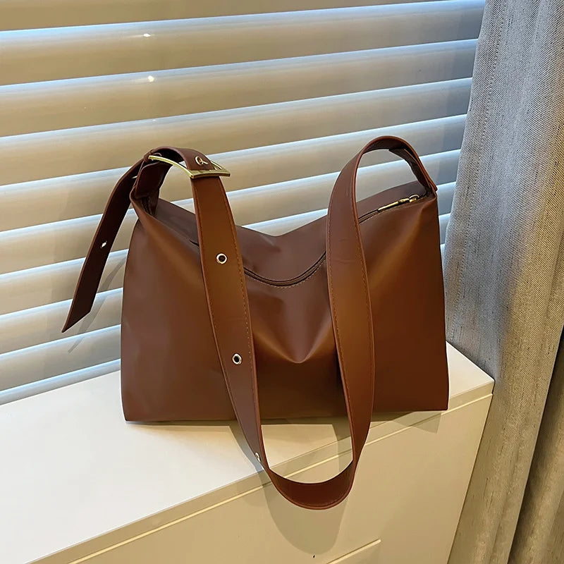 Women's Retro Single Shoulder Bag Large Capacity Crossbody Lazy Wind Tote Bag