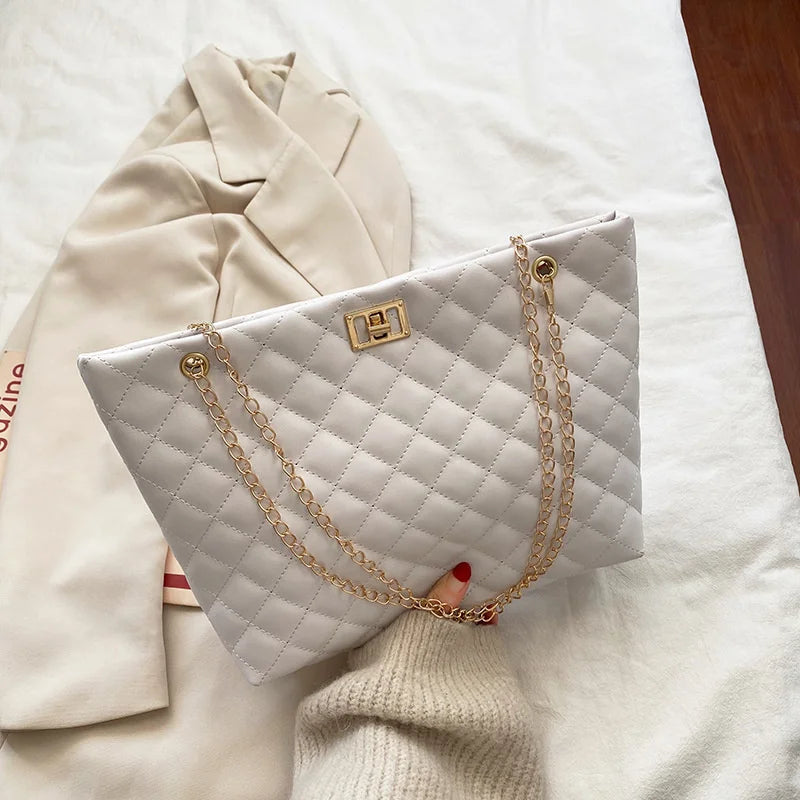Women's Personalized Shoulder Bag for Summer Shopping