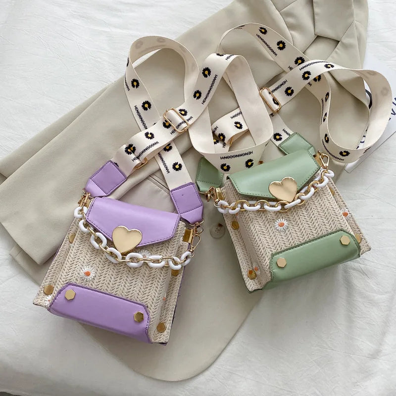 Small Daisy Chain Handle Shoulder Bag