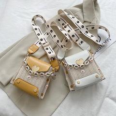 Small Daisy Chain Handle Shoulder Bag