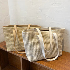 Large-Capacity Straw Woven Shoulder Bag for Women