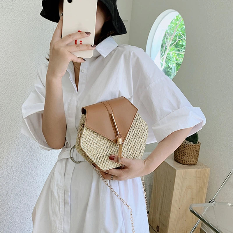 Woven Tote Beach Bag Straw Handbag with Tassel Decoration