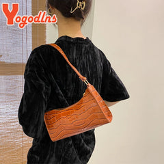 Thick Chains Shoulder Bag Quilted Texture Underarm Bag