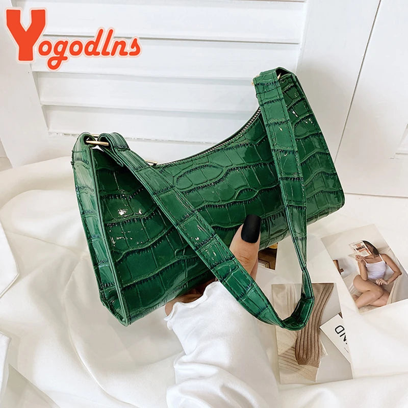 Thick Chains Shoulder Bag Quilted Texture Underarm Bag