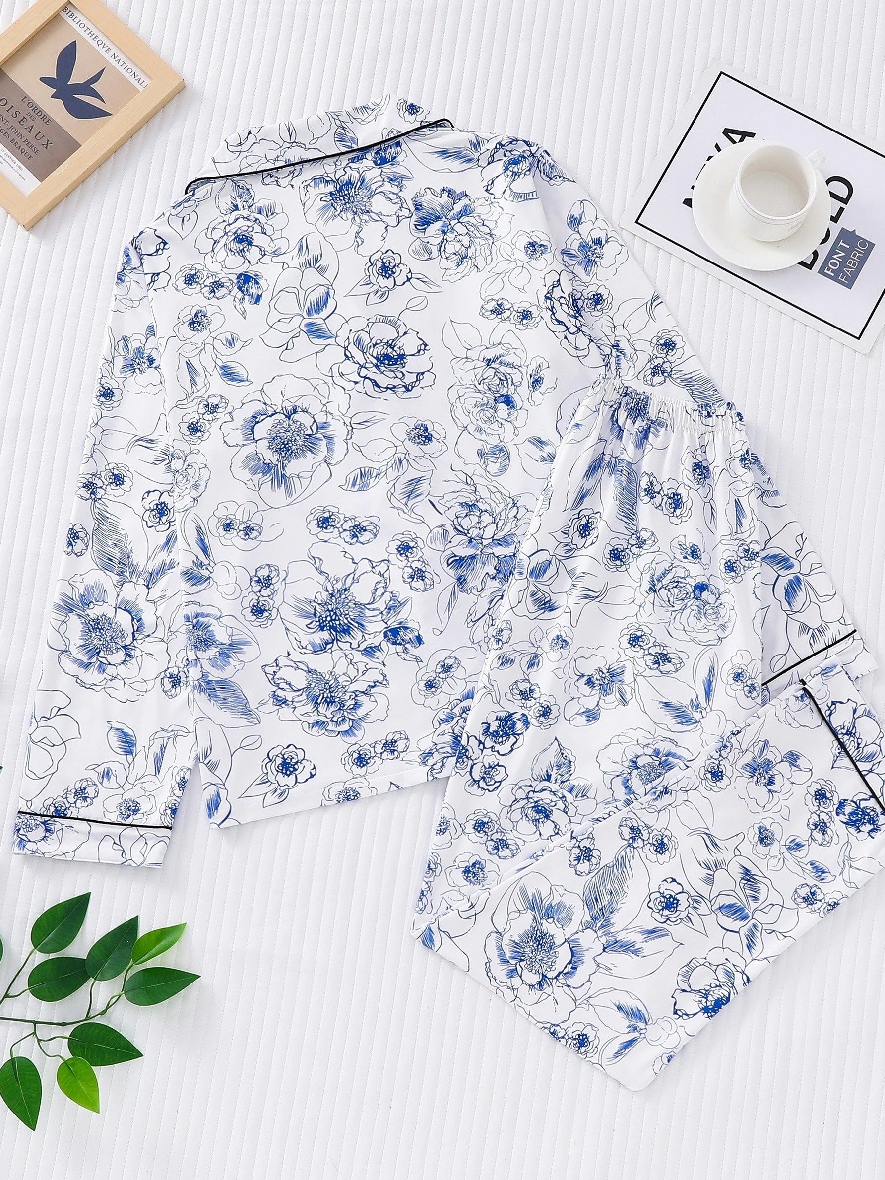Heart Print Pajama Set Long Sleeve Buttons Top & Elastic Waistband Pants Women's