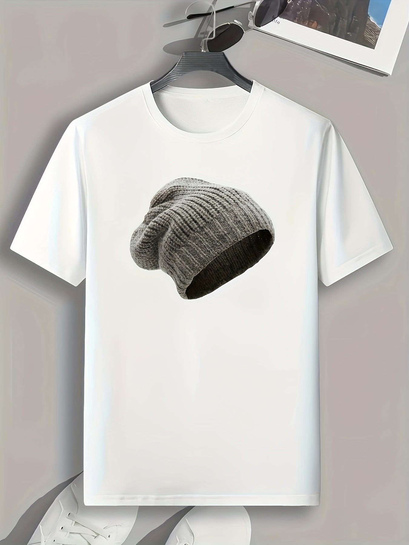 Men's Beanie Pattern Print Comfy Sports T-shirt for Fitness Activities