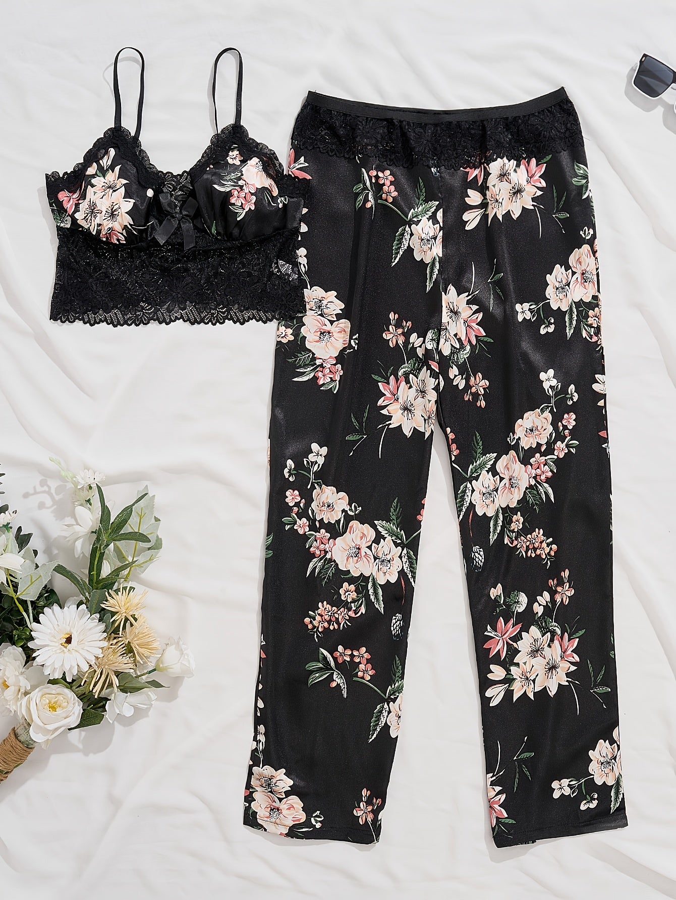 Floral Print Pajama Set V Neck Cami Top & Lace Pants Sleepwear