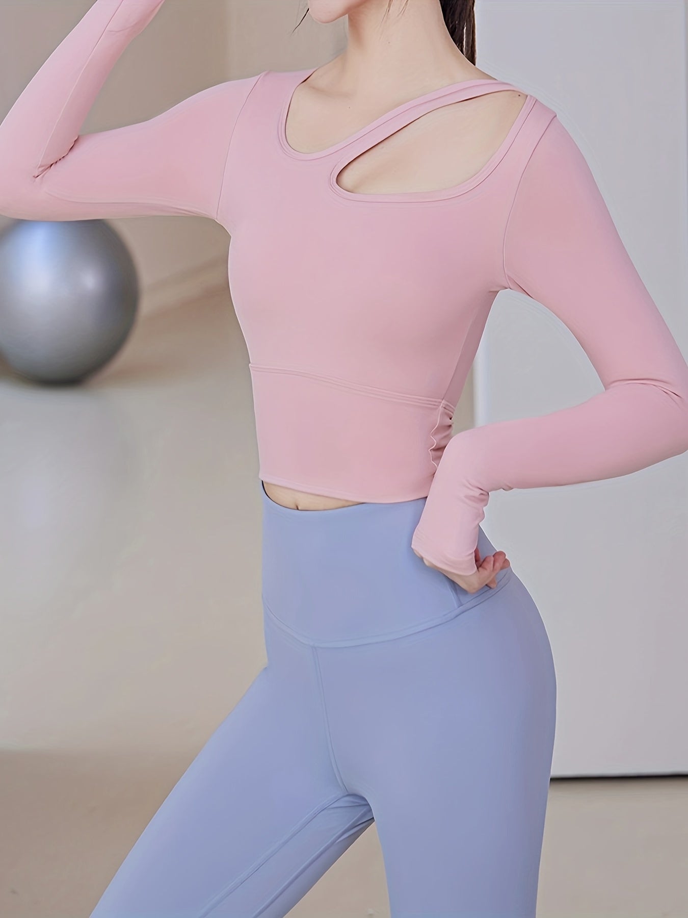 Breathable Yoga Top Long Sleeves Chest Pads Fitness Women's Activewear