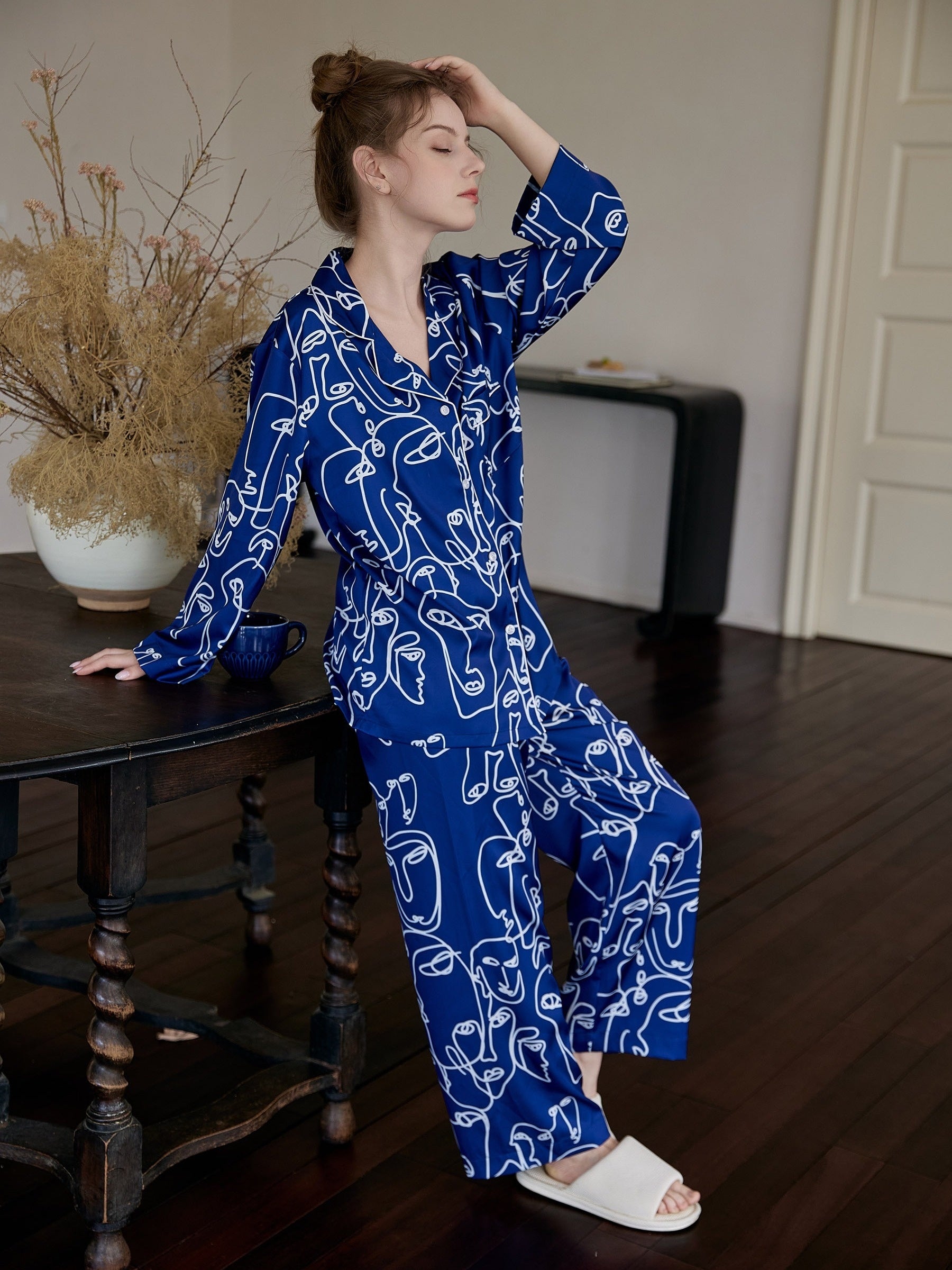 Face Sketch Pajama Set Top & Pants Women's Sleepwear