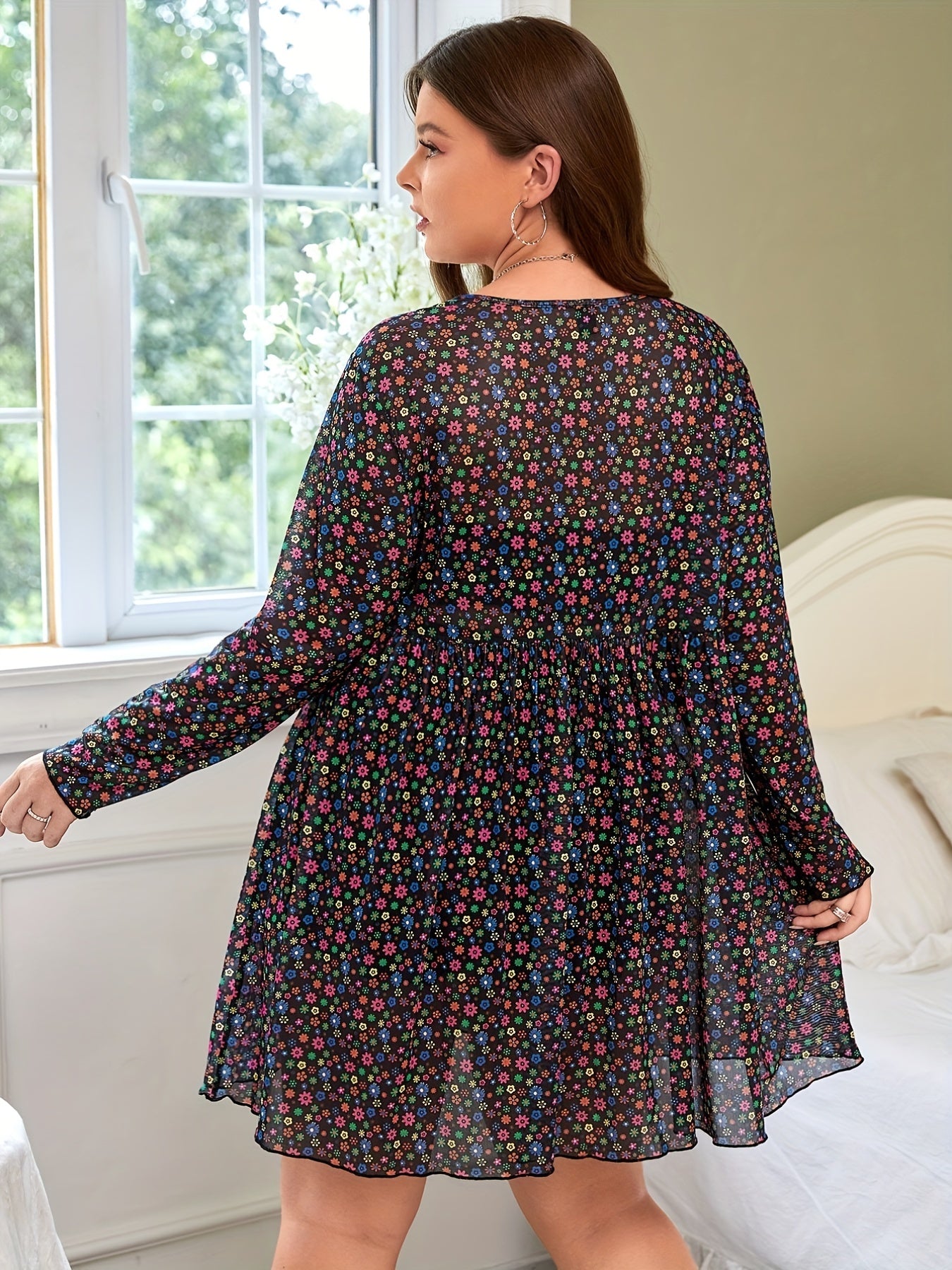 Ditsy Print Long Sleeve Round Neck Dress