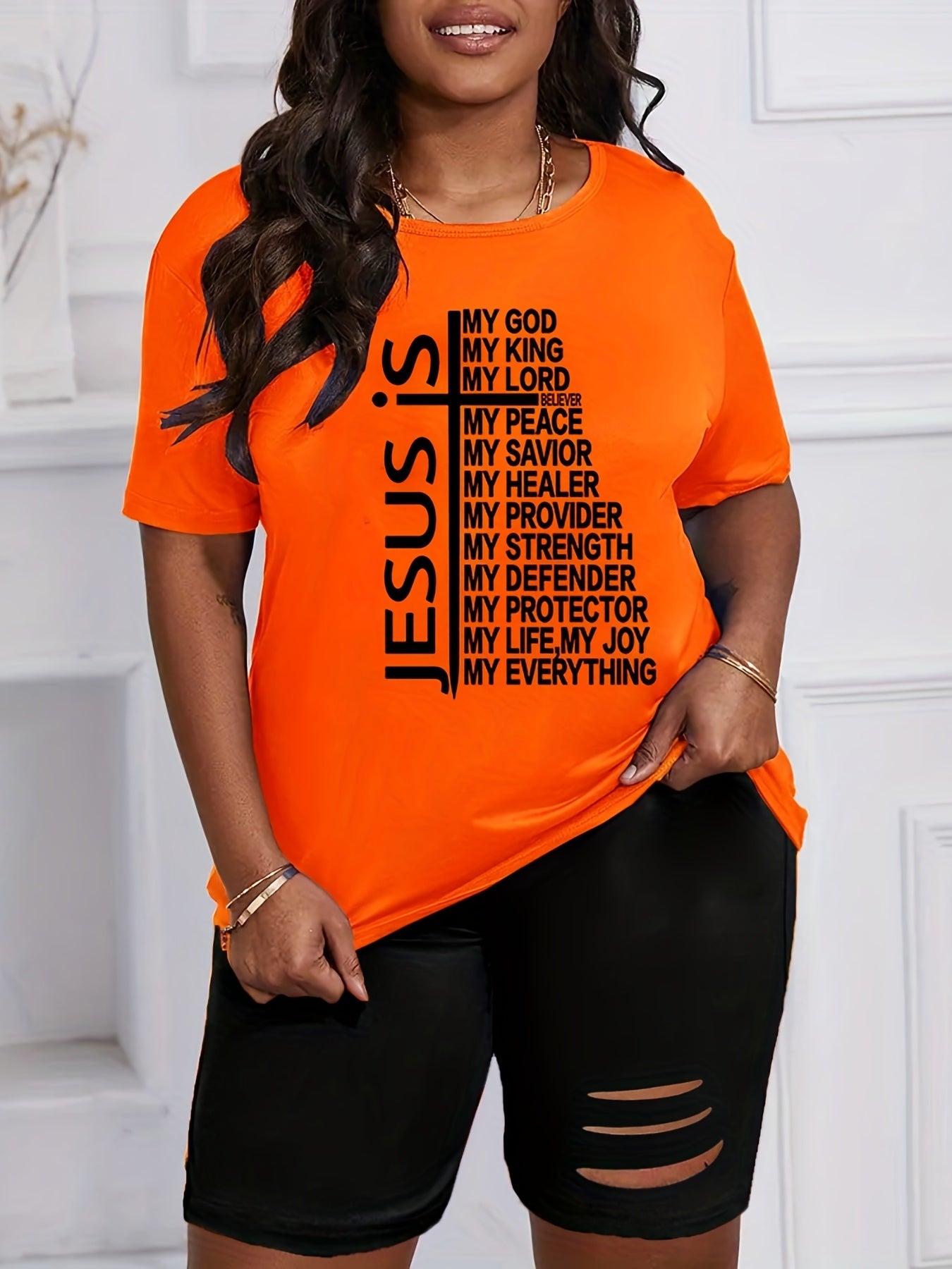 Women's Plus Size Set: Stretch Tee & Biker Shorts