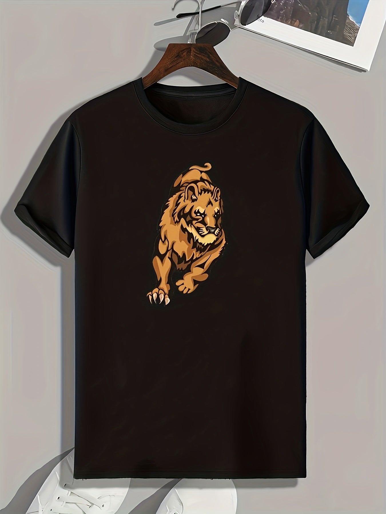 Lion Print Men's Graphic T-shirt for Summer